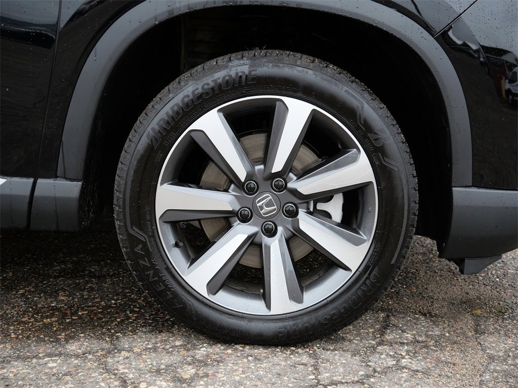 Used 2024 Honda Pilot Touring image 7