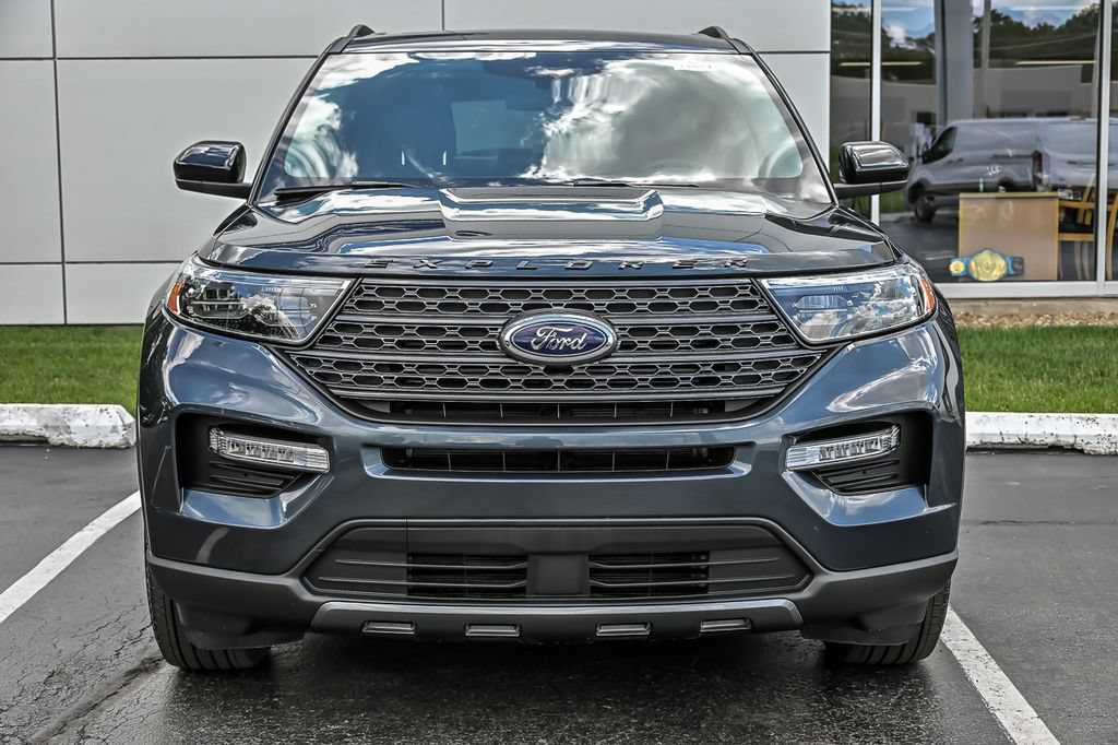 Certified 2024 Ford Explorer XLT w/ Equipment Group 202A AWD/4WD image 4