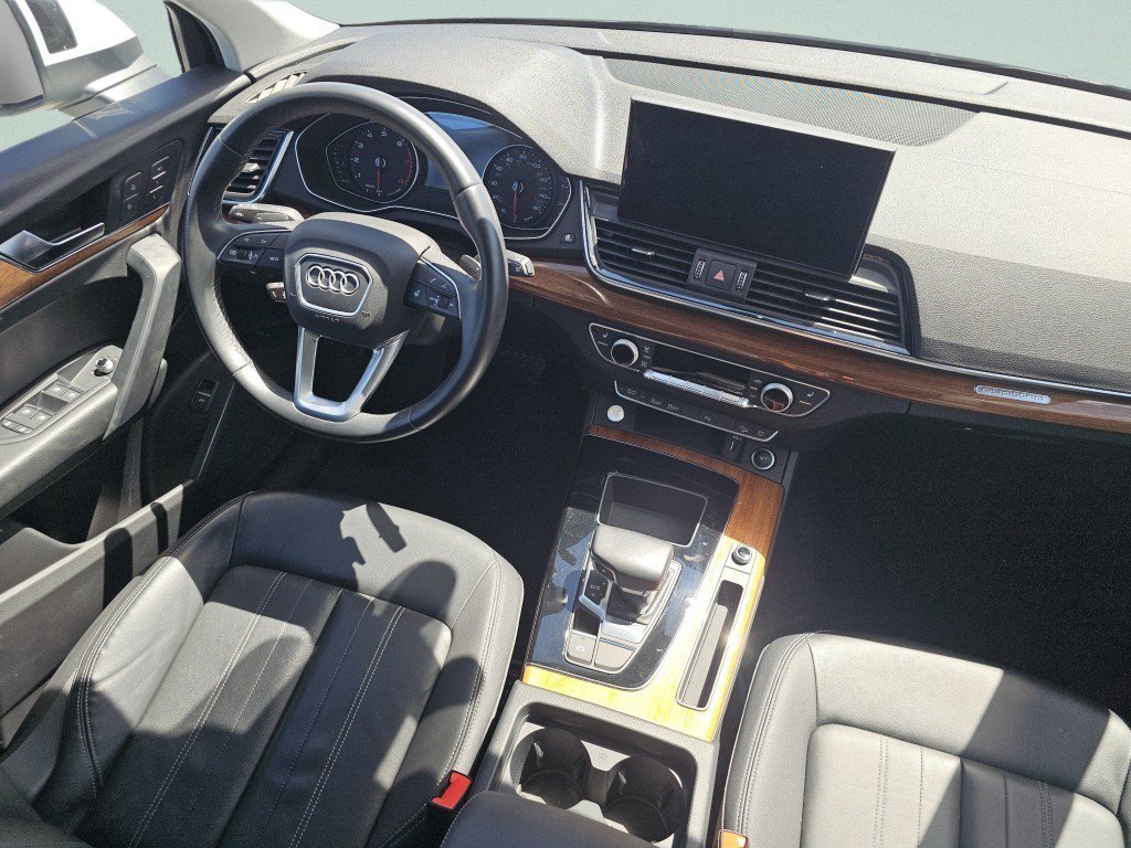 Used 2023 Audi Q5 2.0T Premium w/ Convenience Package AWD/4WD image 28