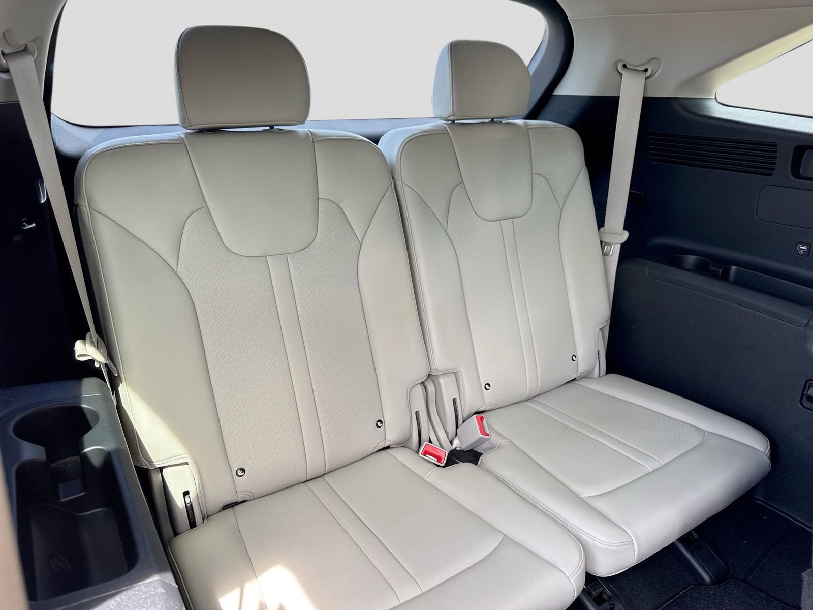 Used 2023 Kia Sorento EX AWD/4WD image 24