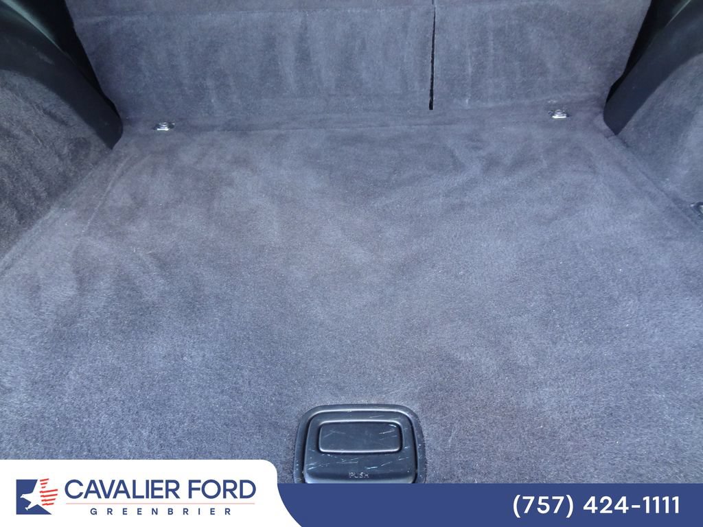 Used 2019 Jeep Grand Cherokee Laredo RWD image 9