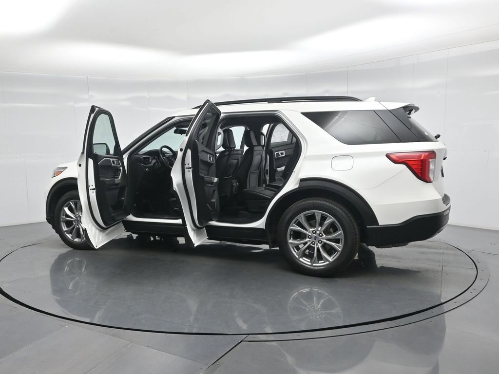Certified 2020 Ford Explorer XLT w/ Equipment Group 202A image 54