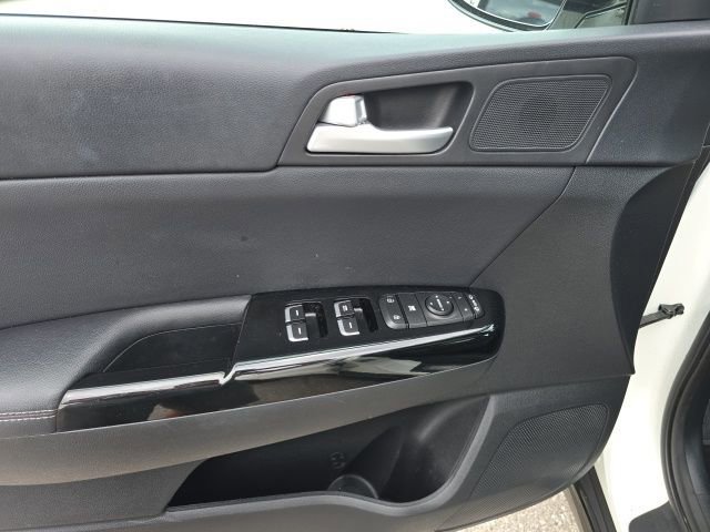 Used 2021 Kia Sportage S w/ S AWD Premium Package image 12