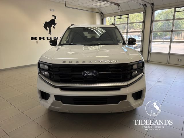 Certified 2025 Ford Expedition Platinum AWD/4WD image 3