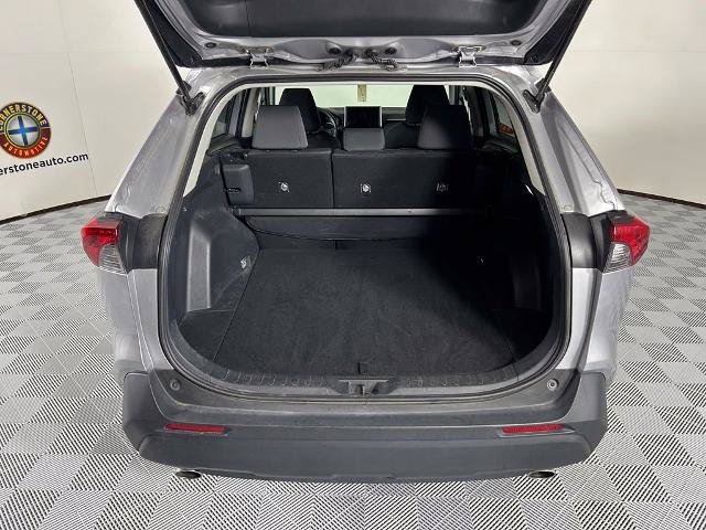 Used 2025 Toyota RAV4 XLE AWD/4WD image 19
