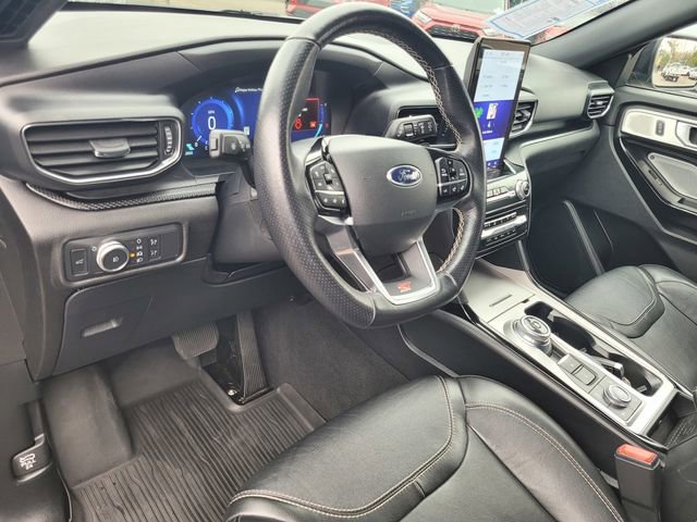 Certified 2022 Ford Explorer ST w/ Equipment Group 401A image 9