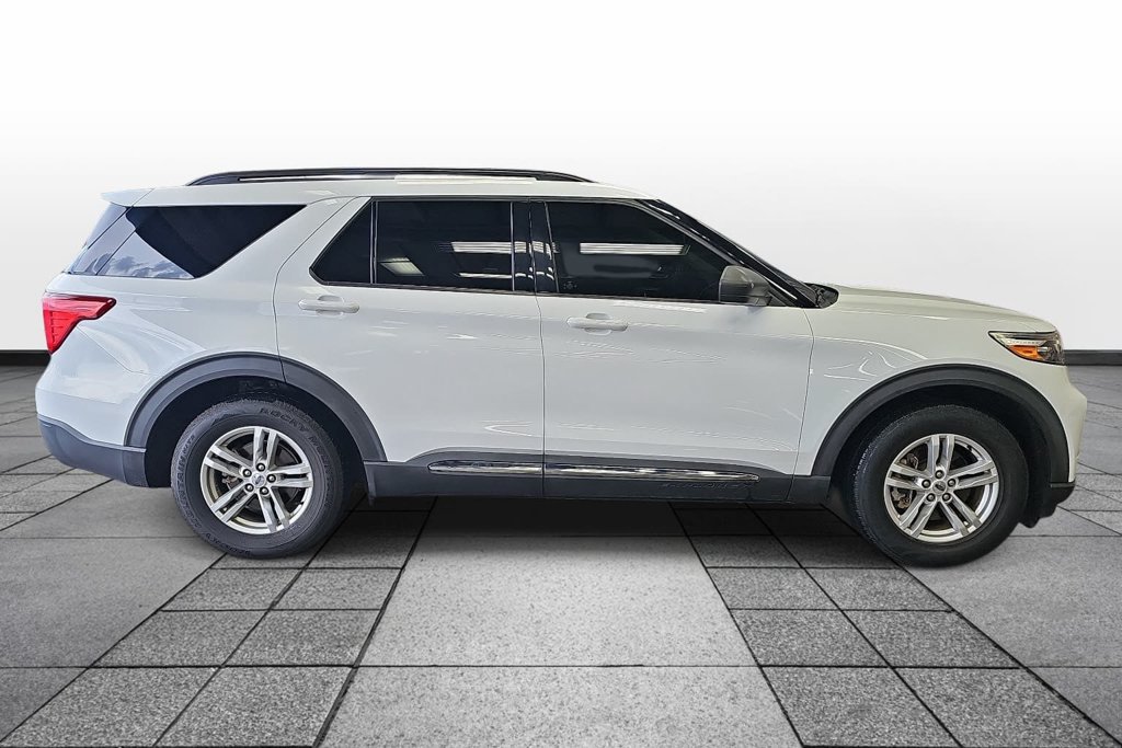Certified 2020 Ford Explorer XLT RWD image 4