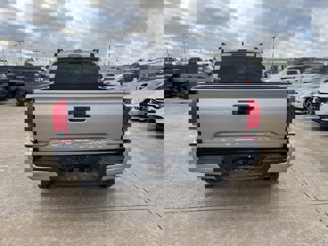 Used 2017 Toyota Tacoma SR w/ SR Convenience Package image 2