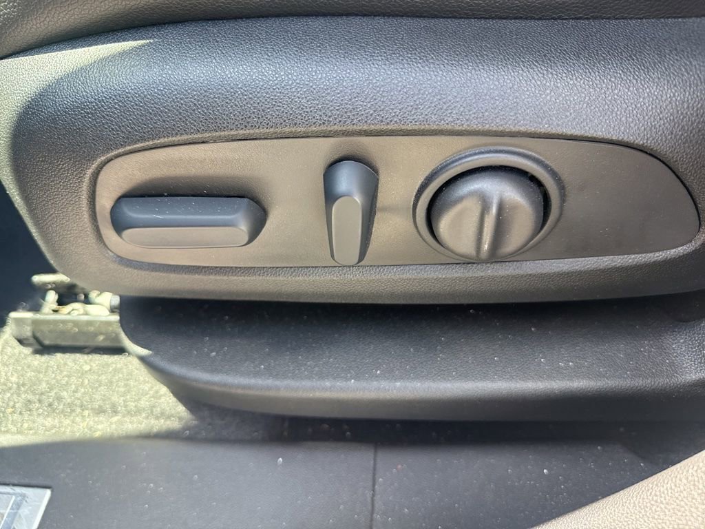 Used 2024 Chevrolet Equinox Premier FWD image 11