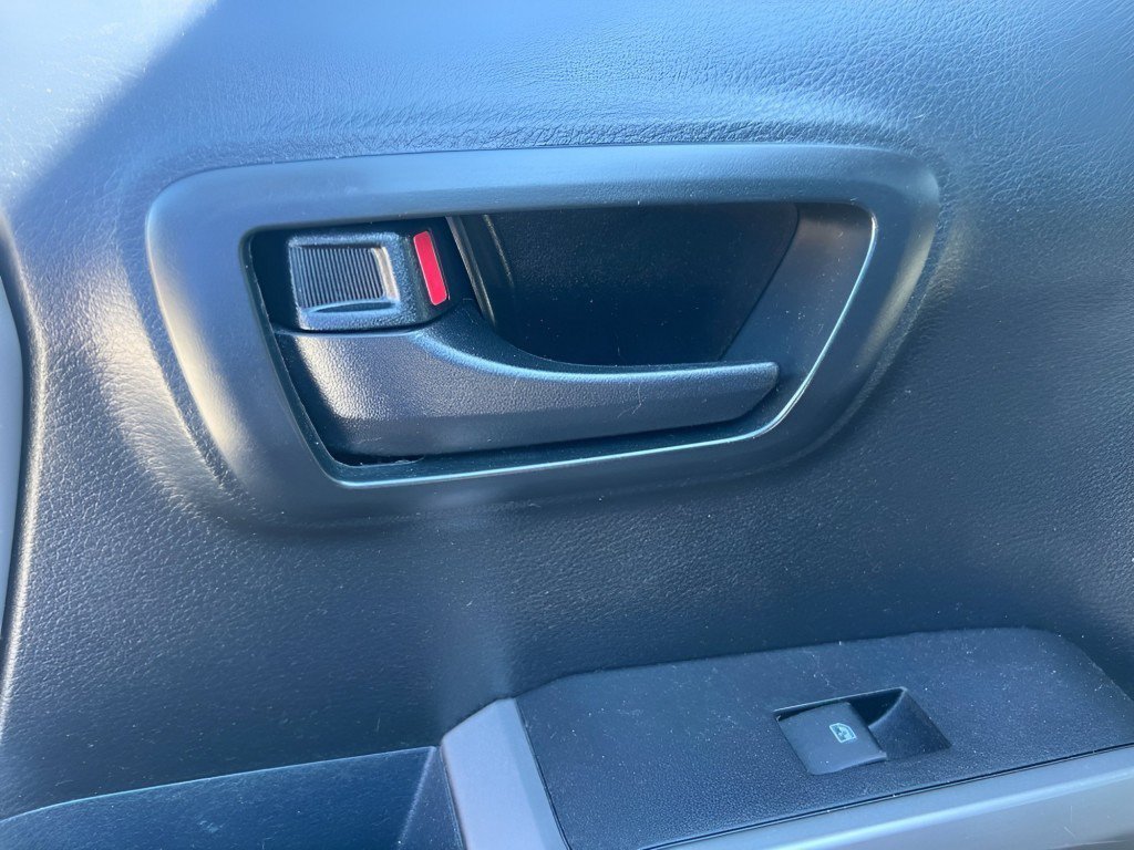 Used 2018 Toyota Tacoma SR5 RWD image 20
