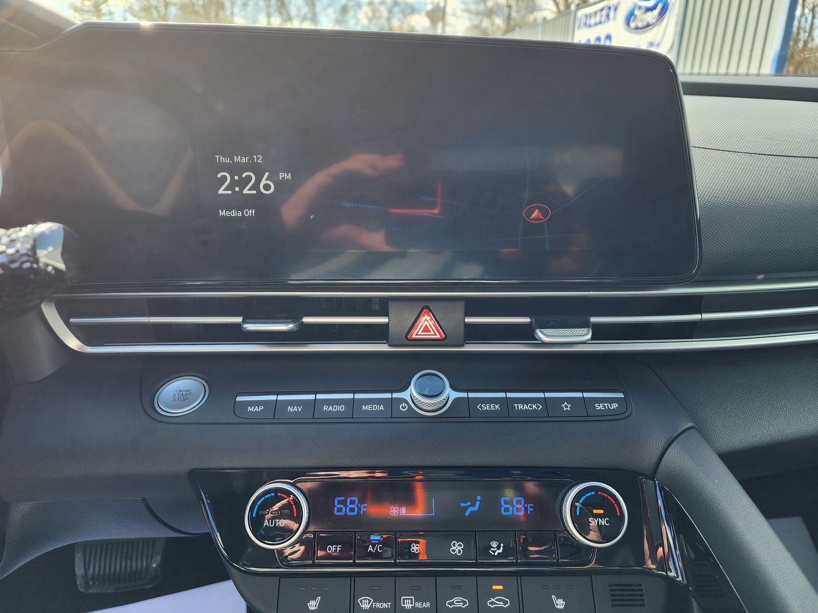 Used 2025 Hyundai Elantra Limited image 12