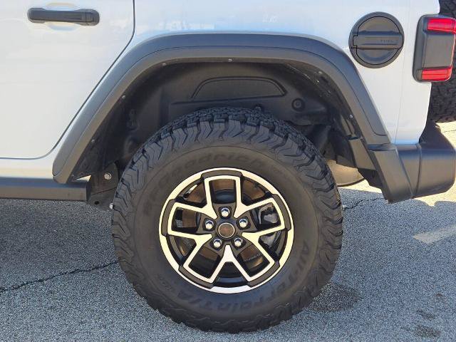 Used 2024 Jeep Wrangler Unlimited Rubicon AWD/4WD image 16