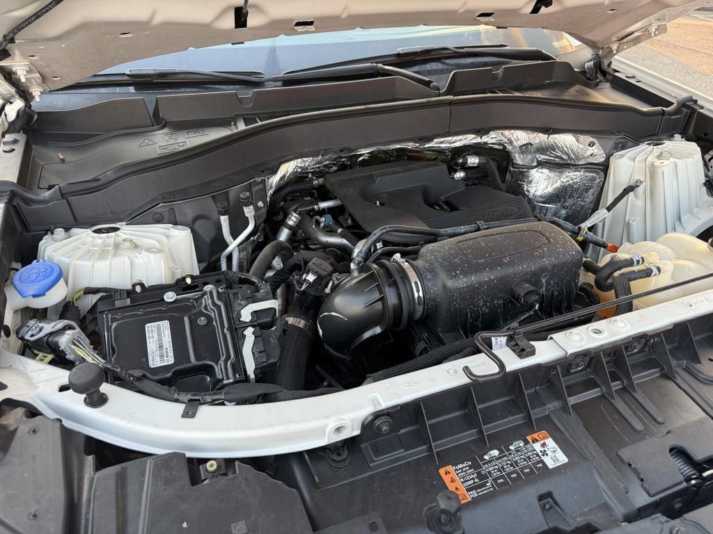 Certified 2020 Ford Explorer XLT w/ Equipment Group 202A image 27