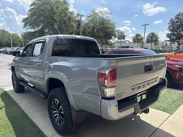 Used 2020 Toyota Tacoma TRD Sport w/ TRD Premium Sport Package AWD/4WD image 7