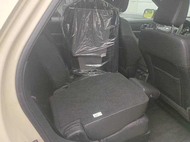 Certified 2018 Ford Explorer XLT w/ Equipment Group 202A FWD image 10