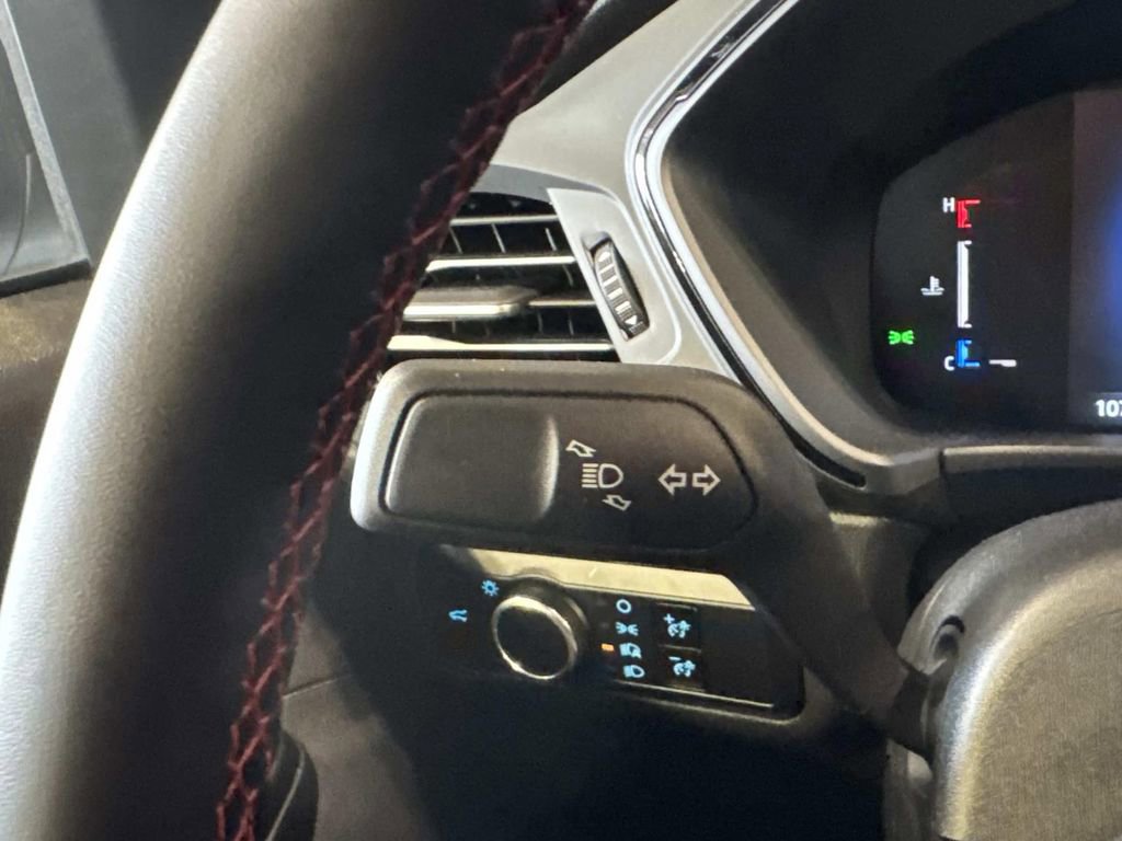 Certified 2025 Ford Escape ST-Line image 31