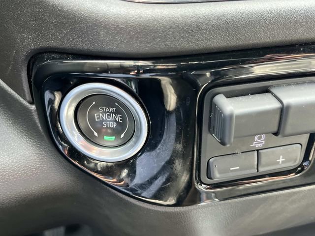 Used 2024 Chevrolet Silverado 1500 High Country w/ High Country Premium Package image 37