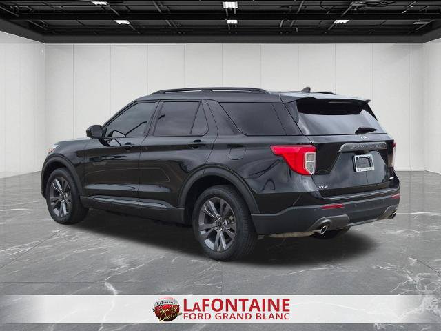 Certified 2023 Ford Explorer XLT w/ Equipment Group 202A AWD/4WD image 3