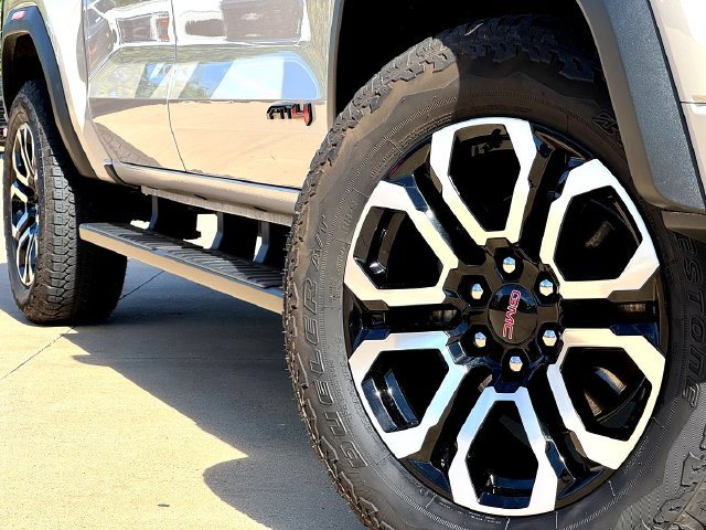 Used 2026 GMC Canyon AT4 w/ Nightfall Essentials Package AWD/4WD image 7