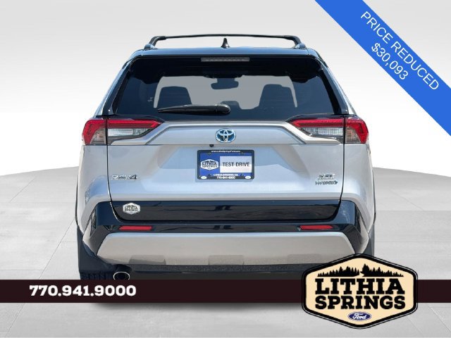 Used 2022 Toyota RAV4 XSE AWD/4WD image 4