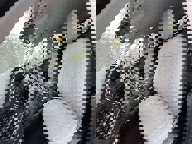 Certified 2022 Ford Escape SE w/ SE Sport Appearance Package image 6