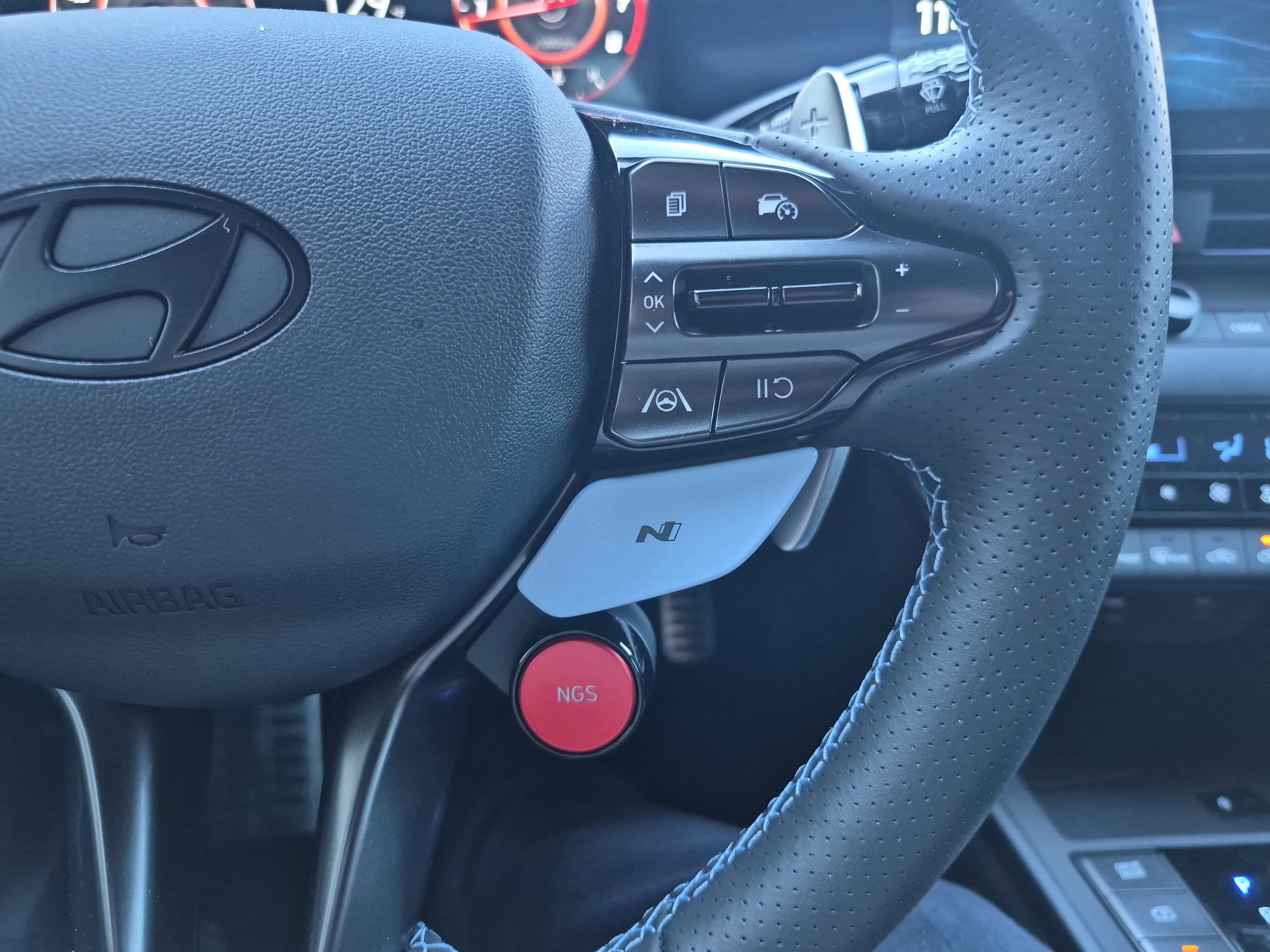 Used 2025 Hyundai Elantra N image 25