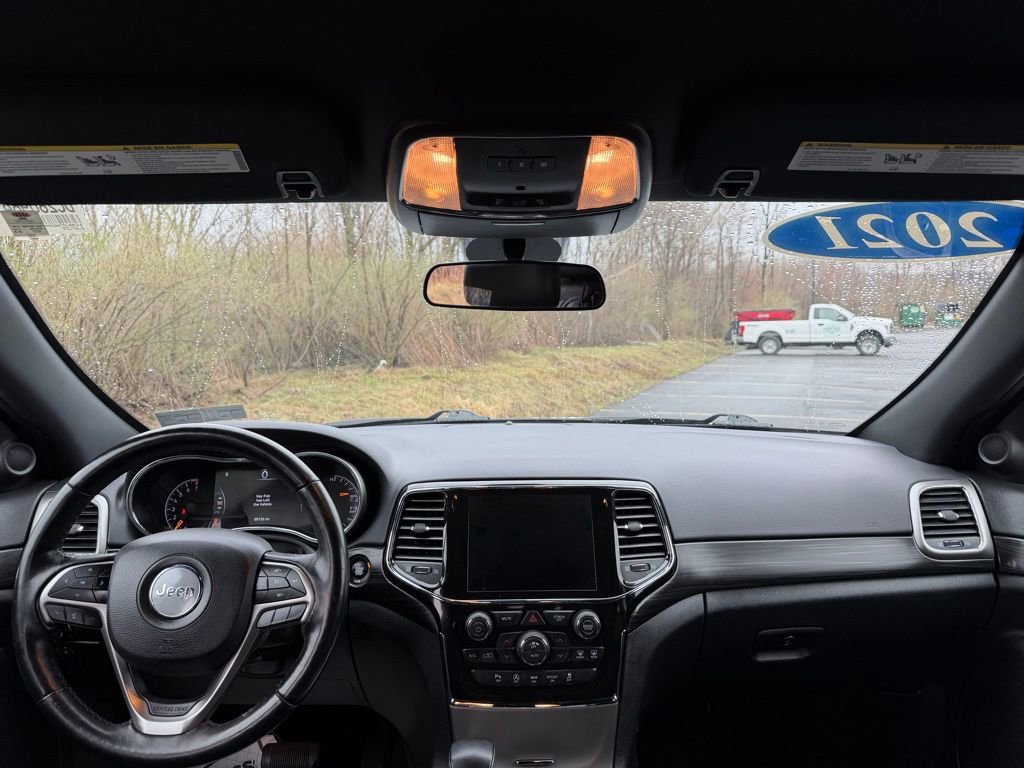 Used 2021 Jeep Grand Cherokee Laredo X image 15