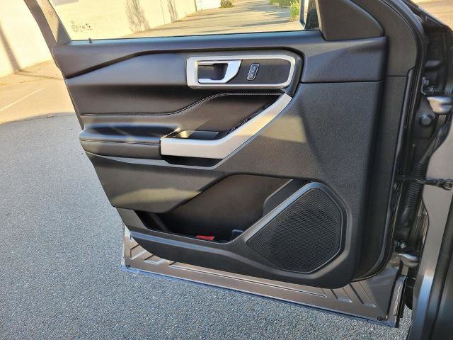 Certified 2024 Ford Explorer XLT w/ Equipment Group 202A image 27