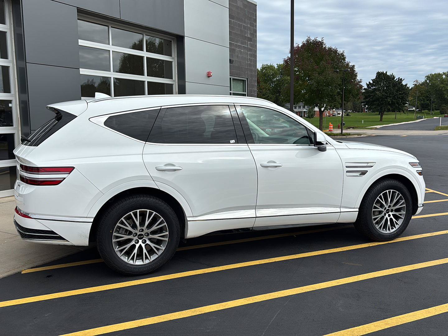 Used 2026 Genesis GV80 2.5T AWD/4WD image 6