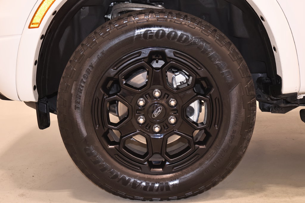 Certified 2025 Ford Ranger Lariat w/ FX4 Off-Road Package AWD/4WD image 48