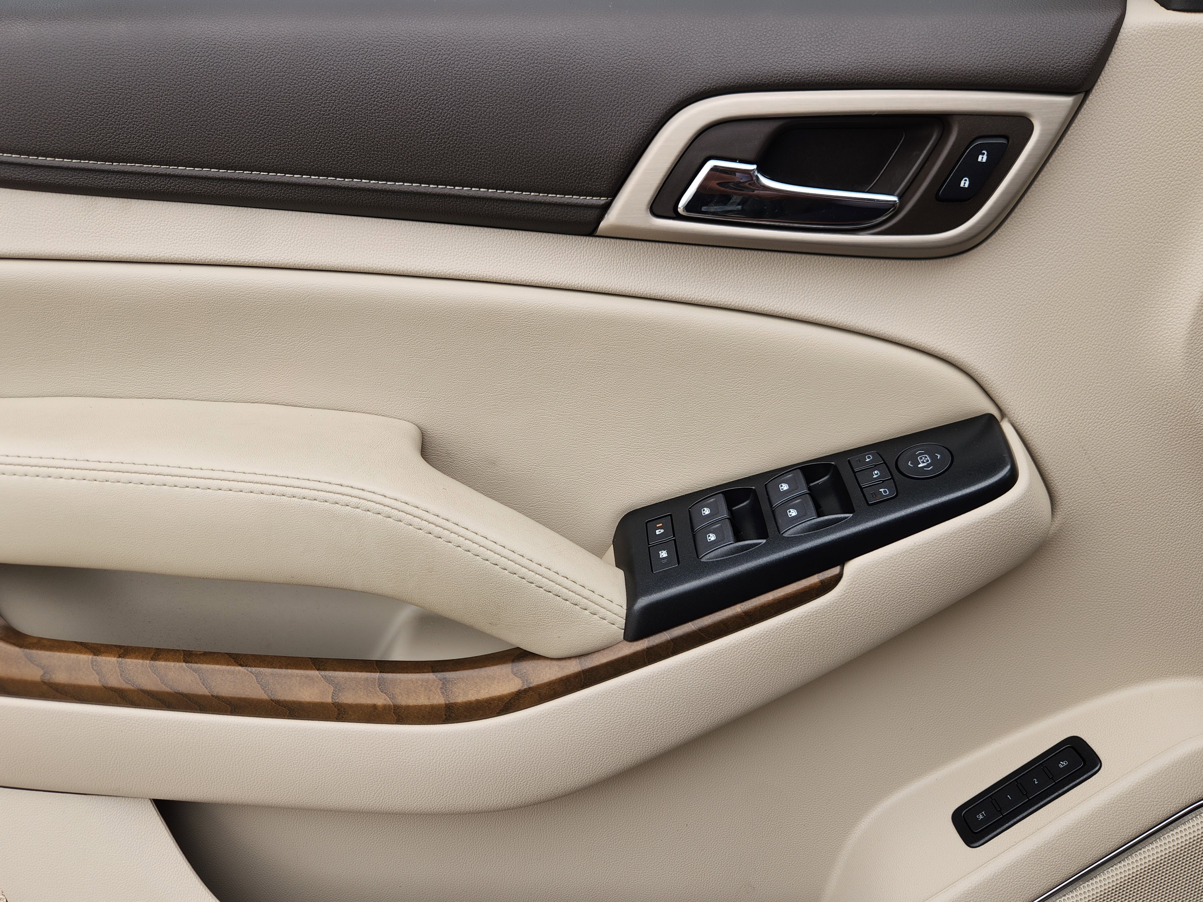 Used 2019 GMC Yukon Denali RWD image 17