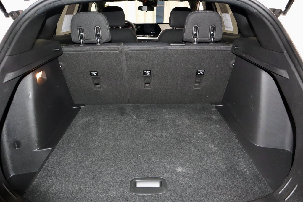 Used 2025 Chevrolet Trax RS w/ Driver Confidence Package image 14