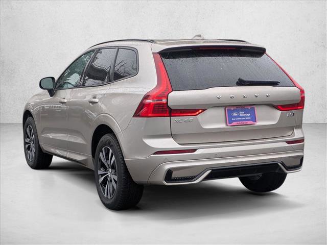 Used 2025 Volvo XC60 B5 Core image 7