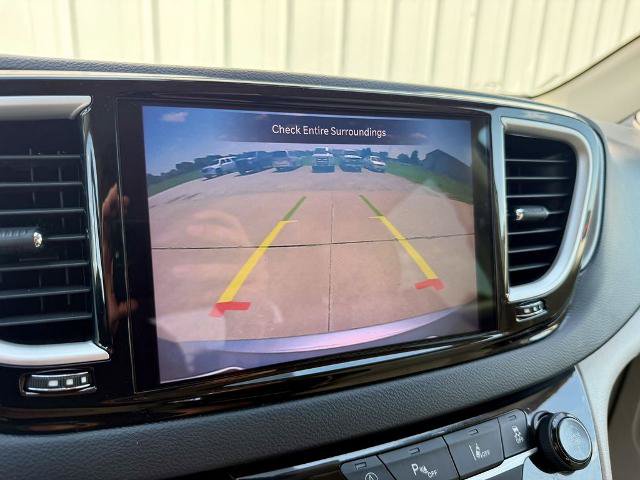 Used 2021 Chrysler Pacifica Touring-L FWD image 28