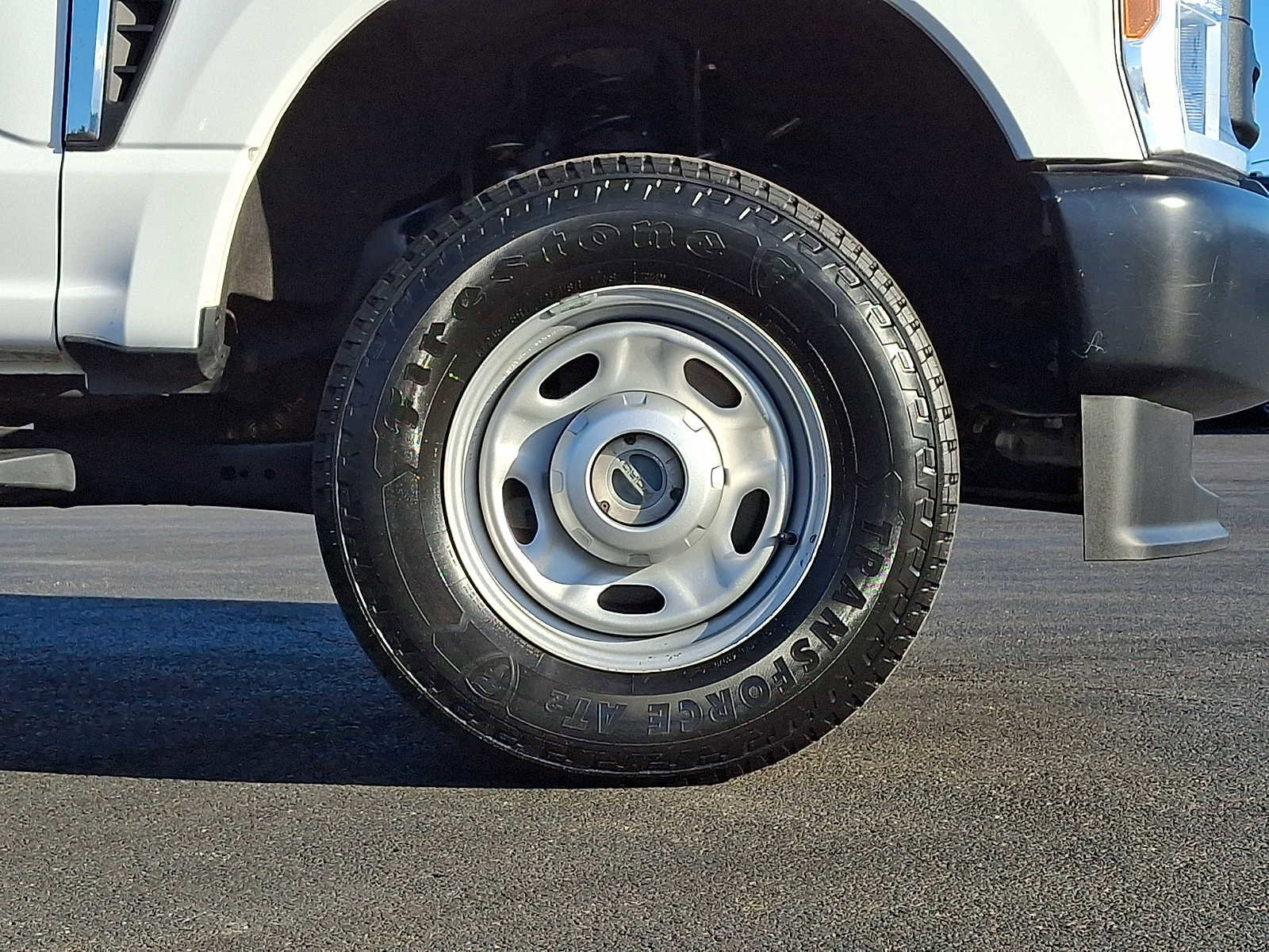 Certified 2023 Ford F250 XL w/ Snow Plow Prep Package image 8