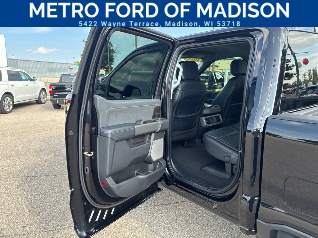Certified 2025 Ford F250 Lariat w/ Black Appearance Package AWD/4WD image 44