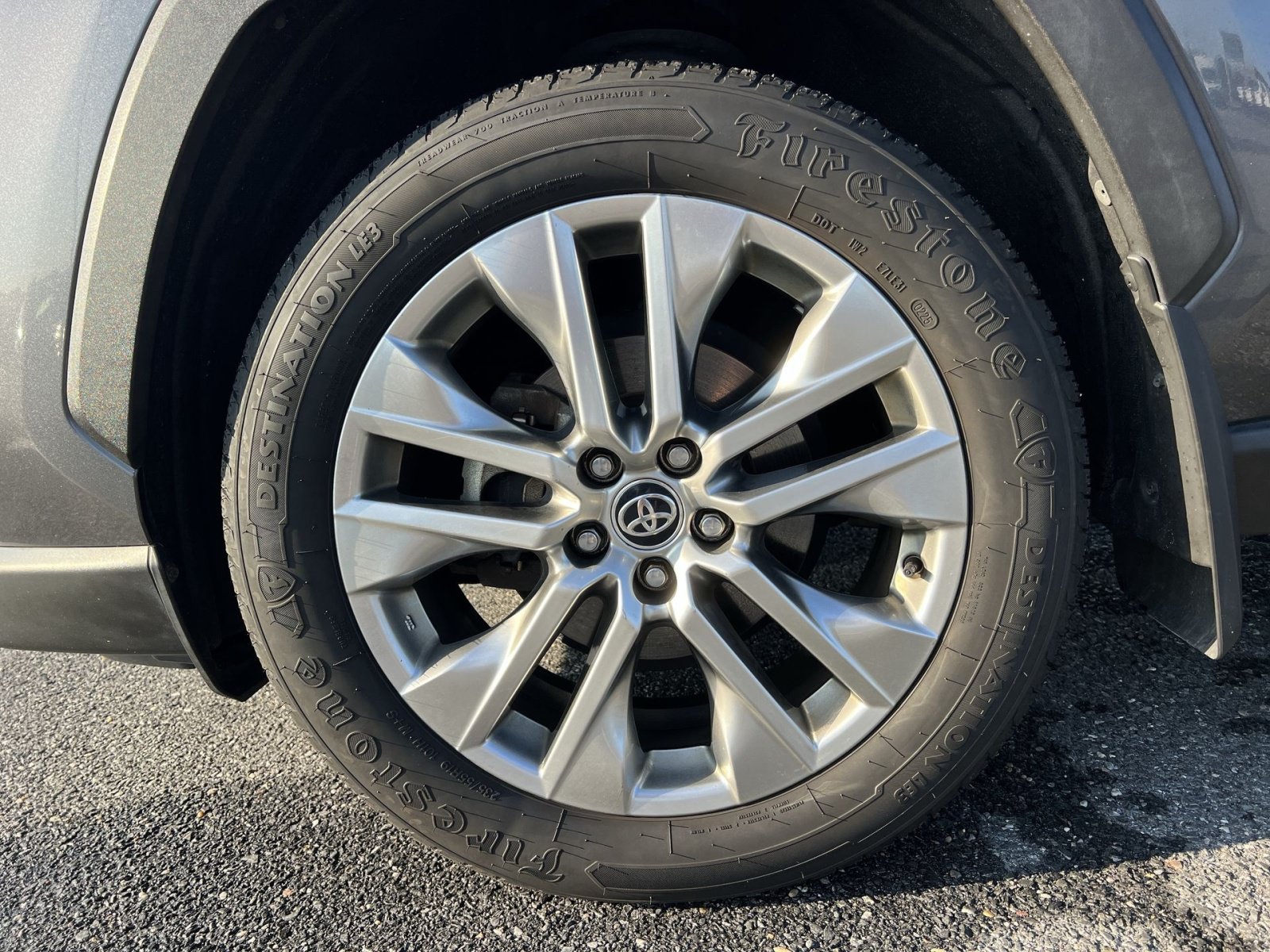 Used 2020 Toyota RAV4 XLE Premium AWD/4WD image 12