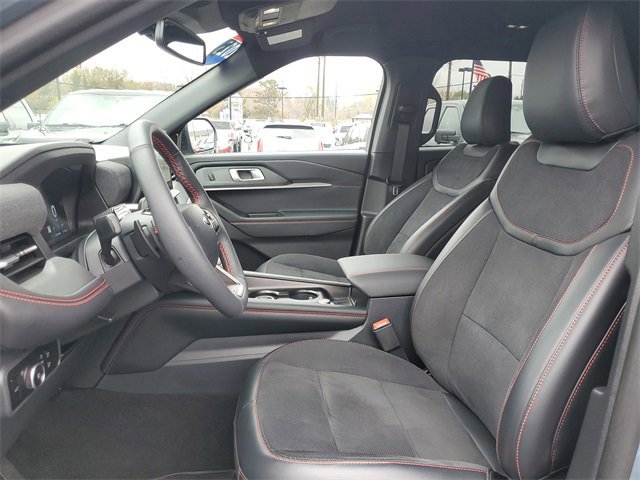 Certified 2025 Ford Explorer ST image 13