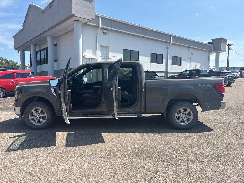Certified 2025 Ford F150 XLT w/ Equipment Group 301A Standard AWD/4WD image 4