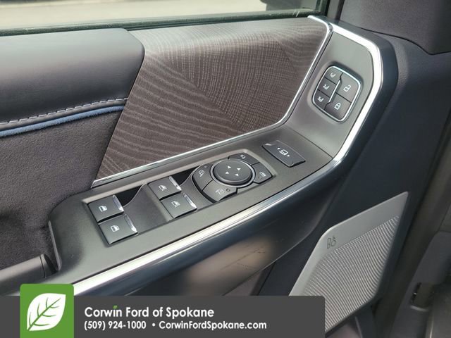 Certified 2025 Ford F450 Platinum AWD/4WD image 23