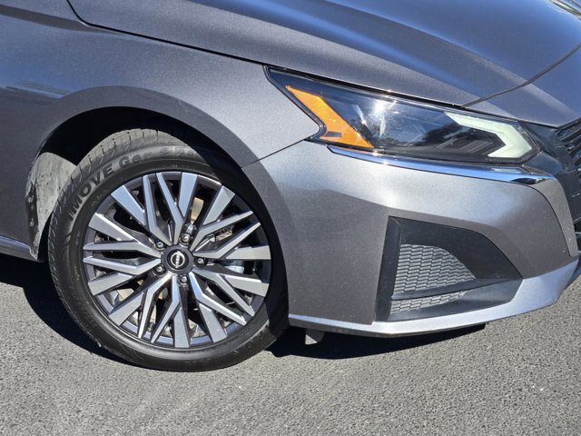 Used 2025 Nissan Altima 2.5 SV AWD/4WD image 9