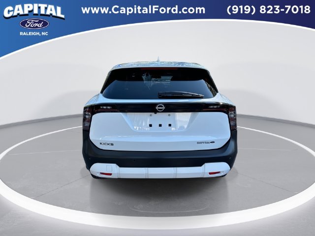 Used 2025 Nissan Kicks SV FWD image 7