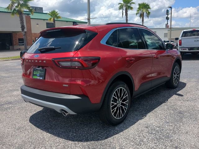 Certified 2025 Ford Escape SE w/ PHEV Premium Package FWD image 5