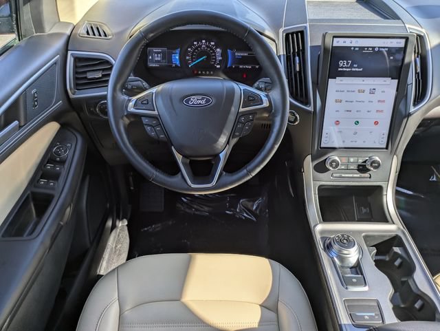 Certified 2024 Ford Edge SEL w/ Convenience Package AWD/4WD image 16