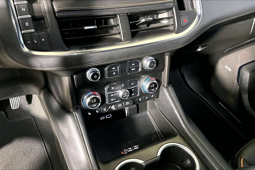 Used 2024 GMC Yukon XL AT4 w/ Technology Package AWD/4WD image 26