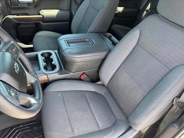 Used 2022 Chevrolet Silverado 1500 RST AWD/4WD image 16
