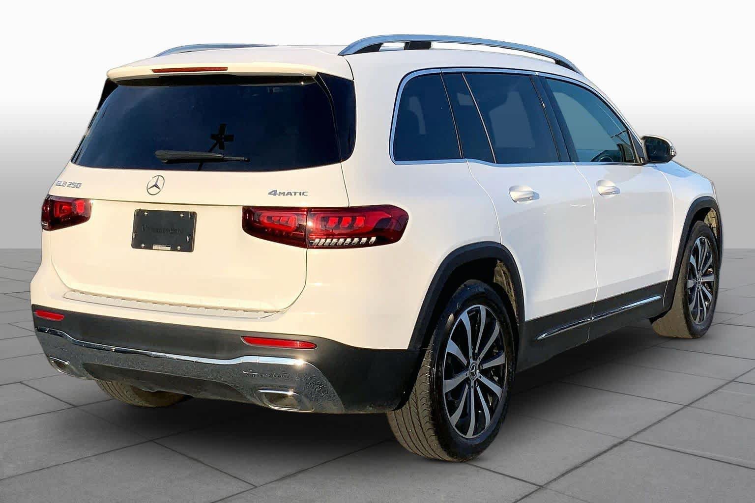 Used 2023 Mercedes-Benz GLB 250 4MATIC image 12