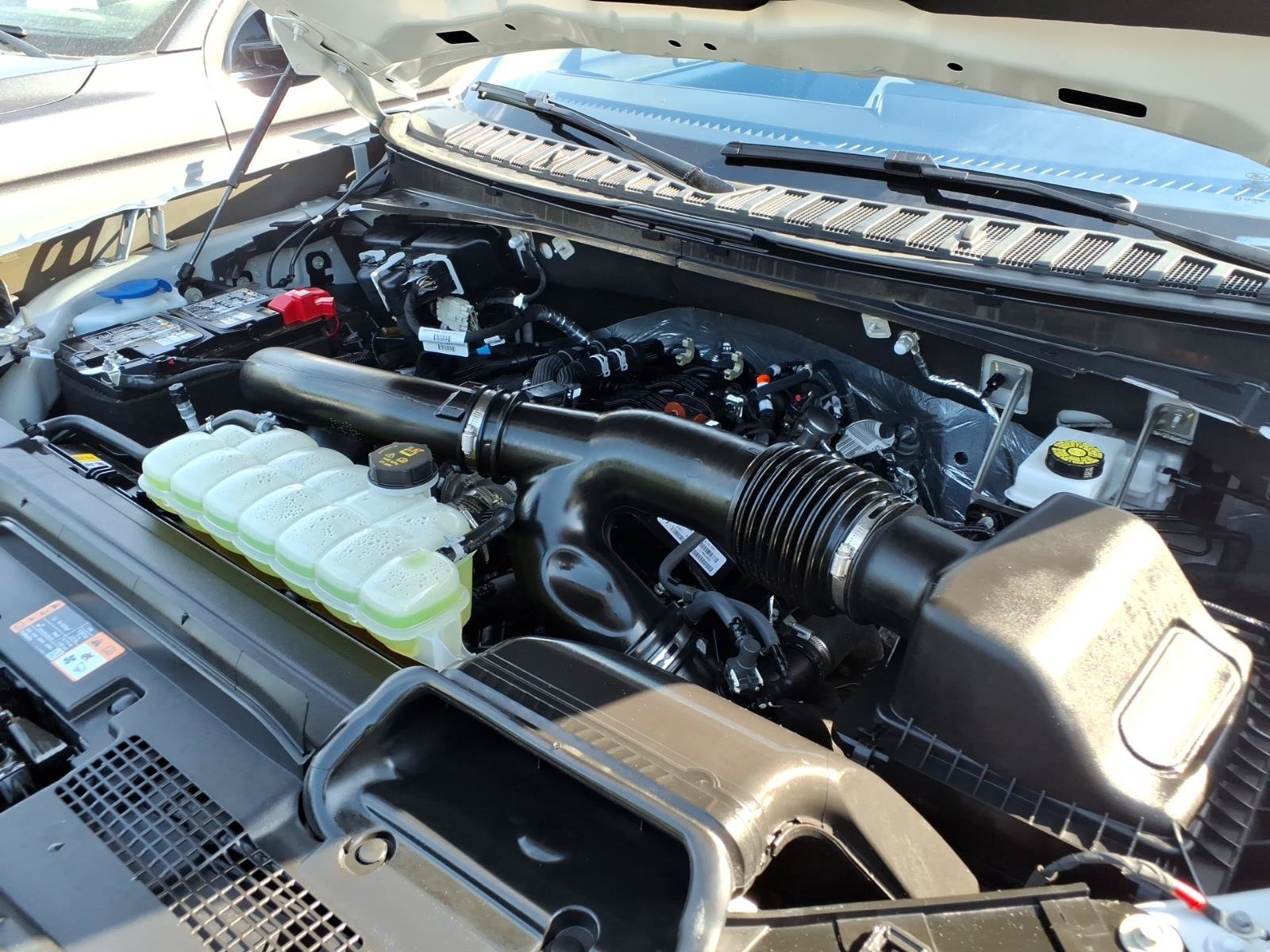 Certified 2025 Ford Expedition Active AWD/4WD image 26