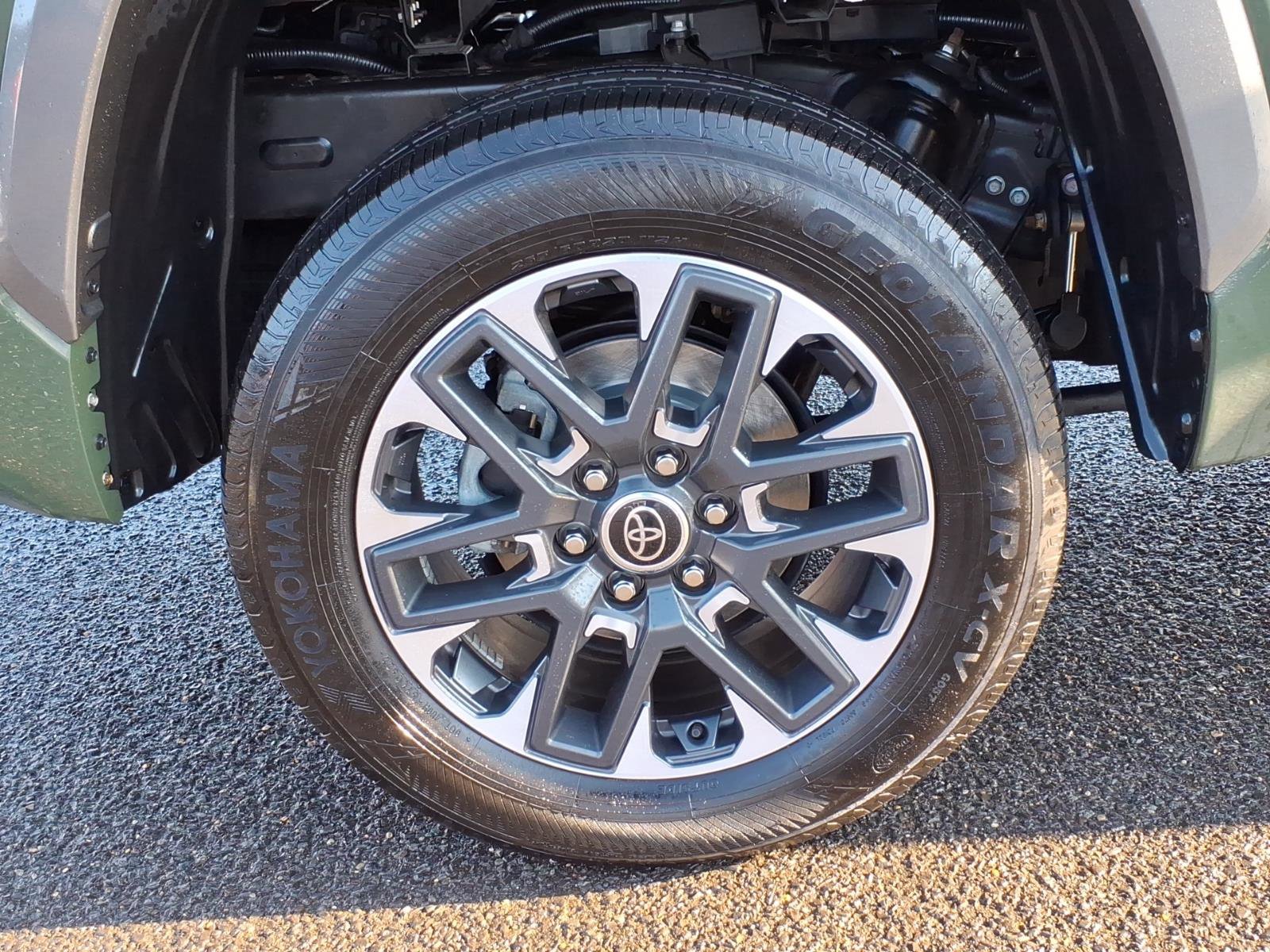 Used 2022 Toyota Tundra Limited image 8