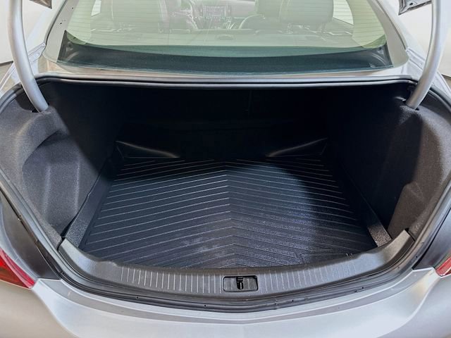 Used 2017 Buick Regal Sport Touring image 24